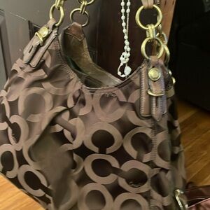 Coach 3 compartment bag, barely used inside a spotless